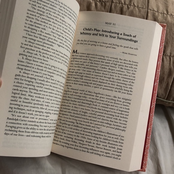 Simple Abundance A Day Book Of Comfort And Joy - Picture 10 of 16